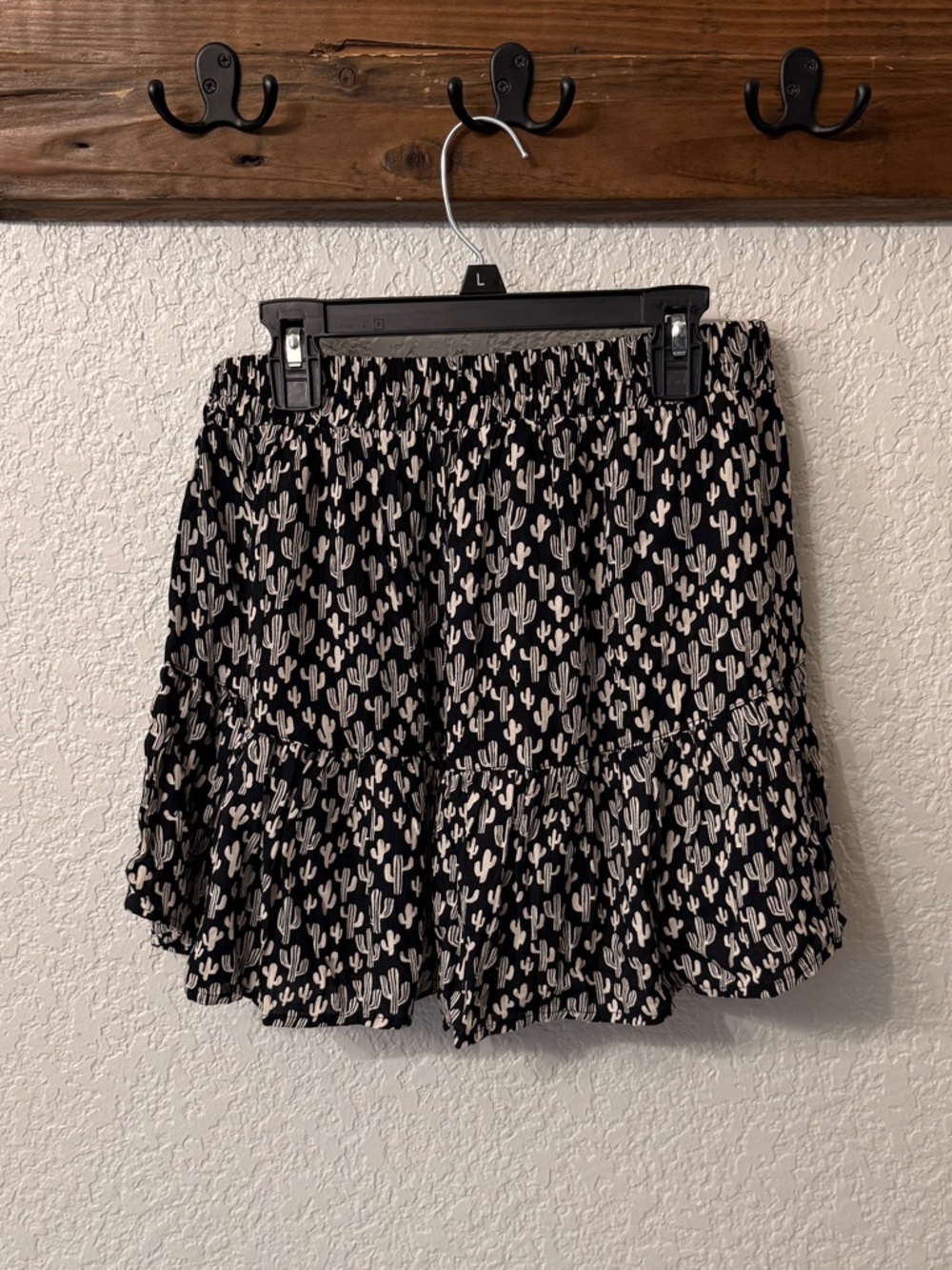 Smocked Ruffle Mini Skirt skort - Black & White cactus - Picture 2 of 4